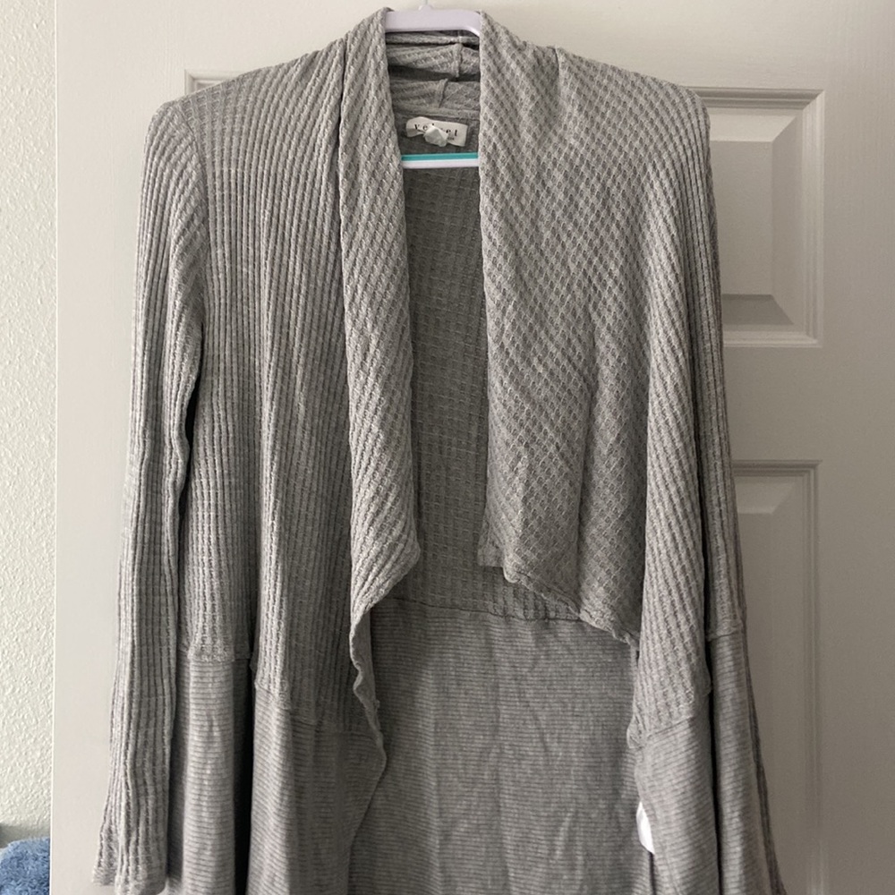 NWOT VELVET BY GRAHAM AND SPENCER
Mable Textured Cardigan